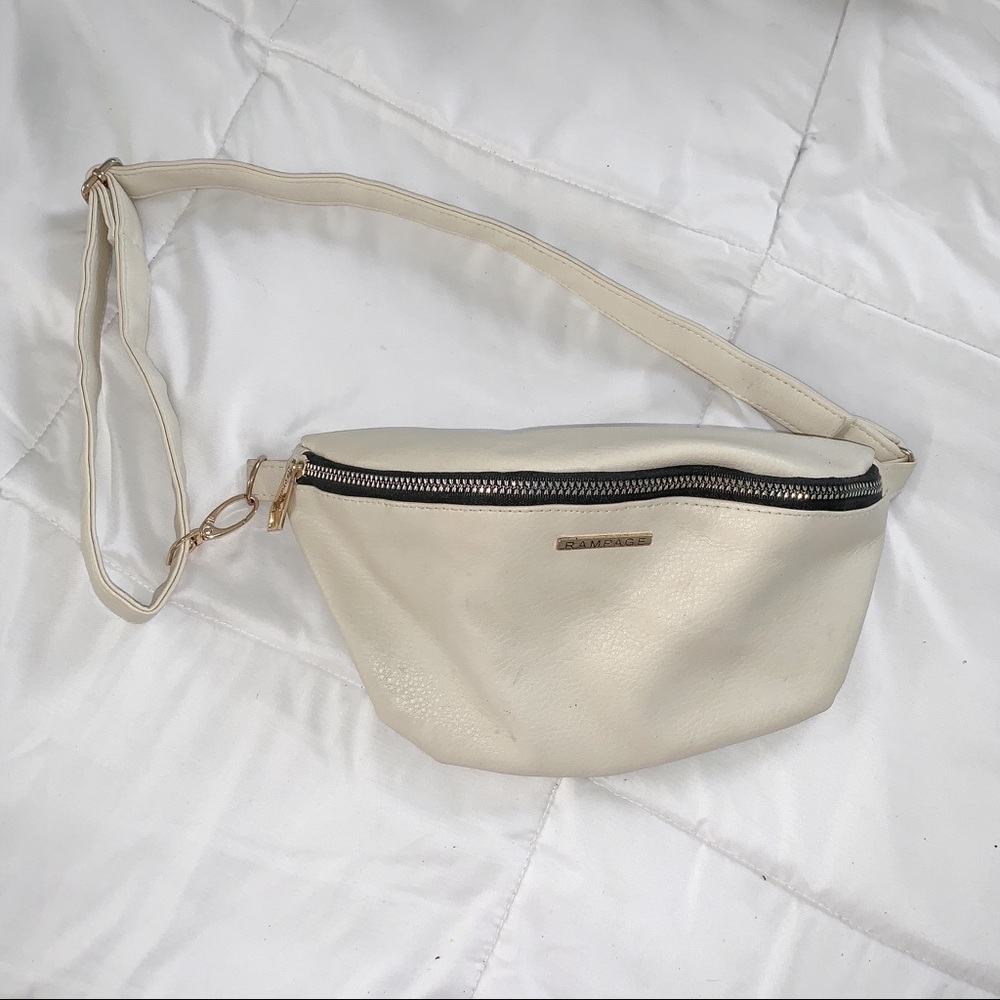 SOLD- Beige fanny pack